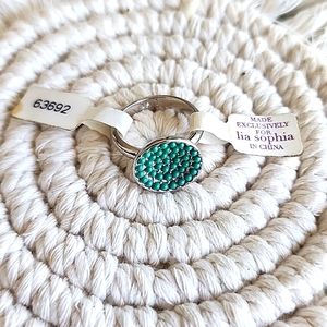 Green Unique Detailed Ring - New - Size 7